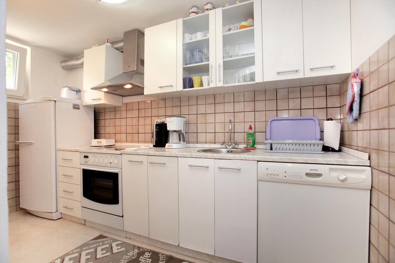 Apartment Eva Трогир Екстериор снимка