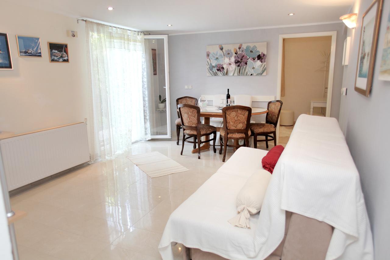 Apartment Eva Трогир Екстериор снимка