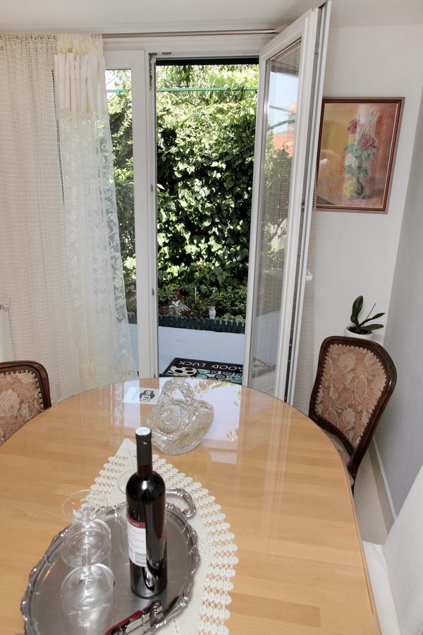 Apartment Eva Трогир Екстериор снимка